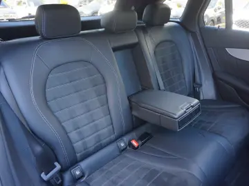 GLC 400d 4Matic AMG Pano HPLED AHK Distr Burmest