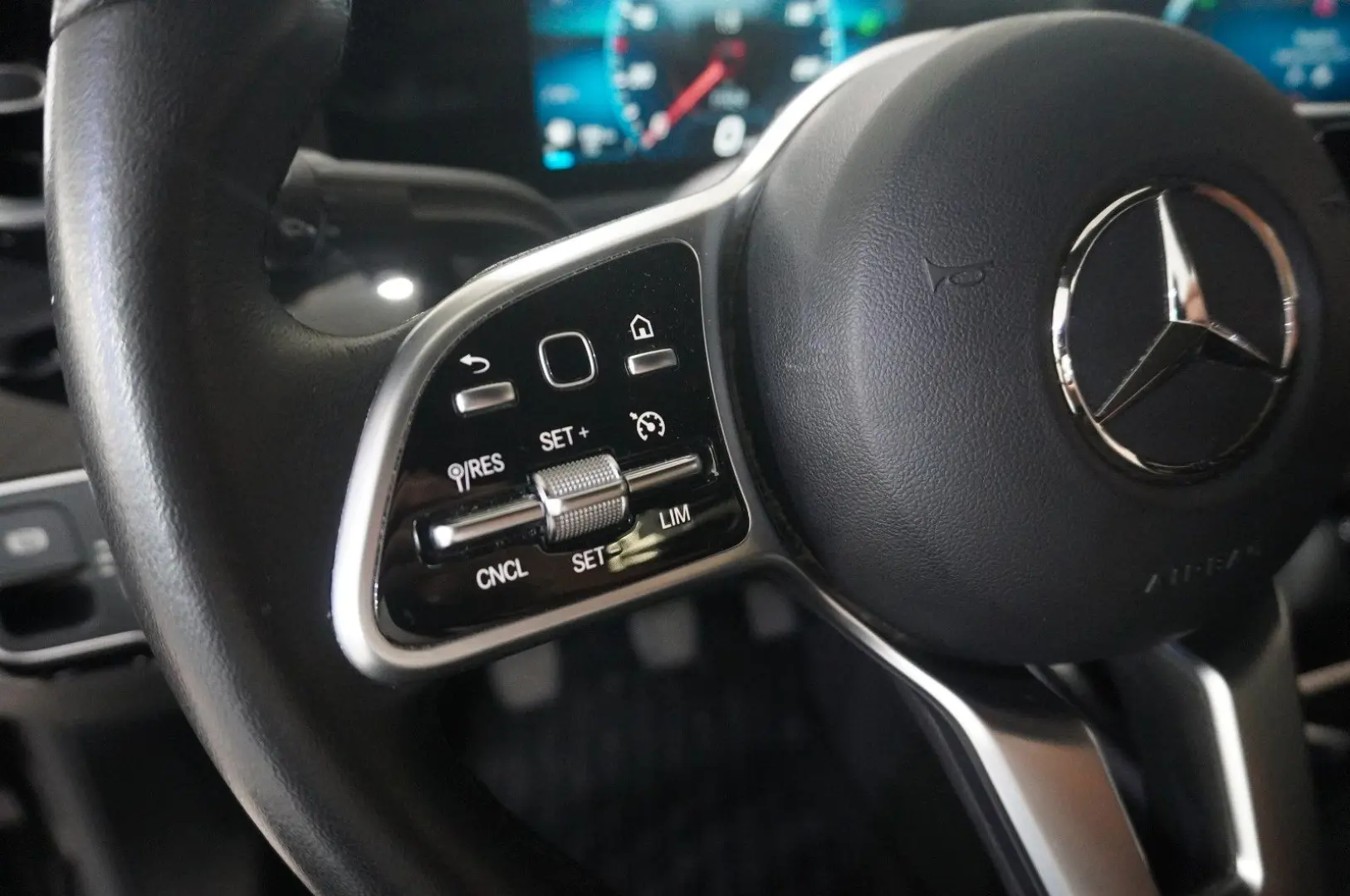 CLA 200 COUPE PROGRESSIVE NAVI/LED/KAMERA/VIRTU.