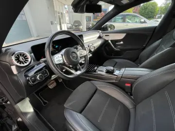 CLA 180 Edition AMG line / Widescreen / 19 Zoll*