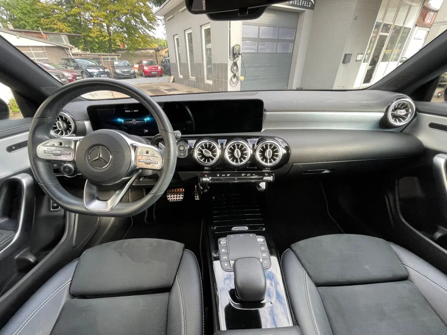CLA 180 Edition AMG line / Widescreen / 19 Zoll*
