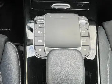 CLA 180 Edition AMG line / Widescreen / 19 Zoll*