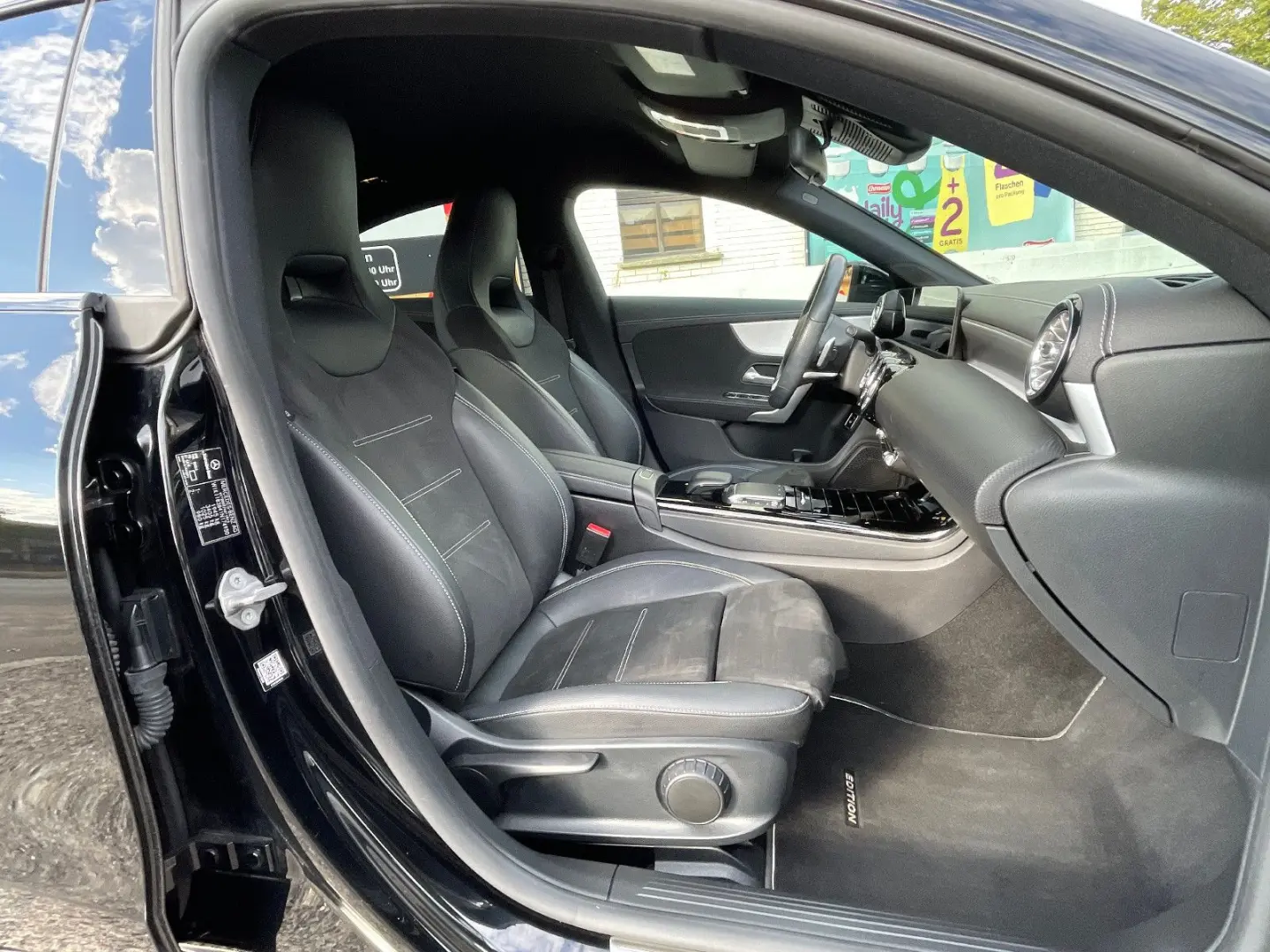 CLA 180 Edition AMG line / Widescreen / 19 Zoll*
