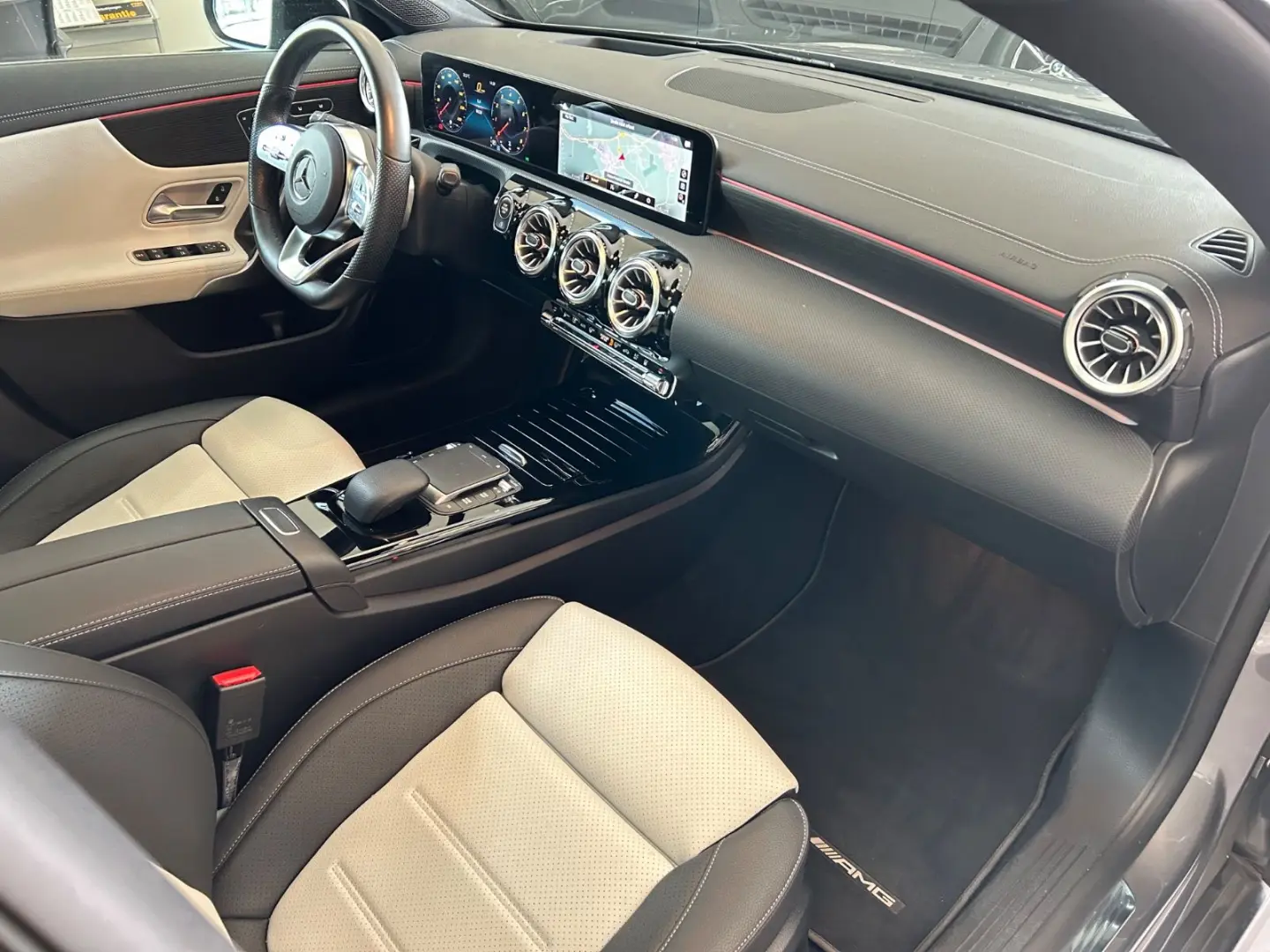 CLA 250 AMG-Line 4Matic Night-Paket Pano