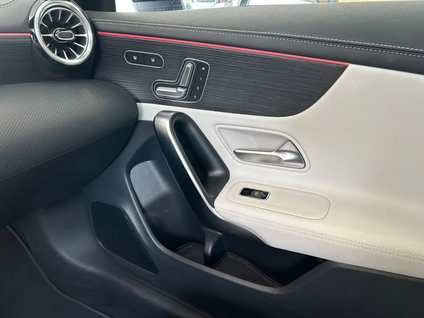 CLA 250 AMG-Line 4Matic Night-Paket Pano