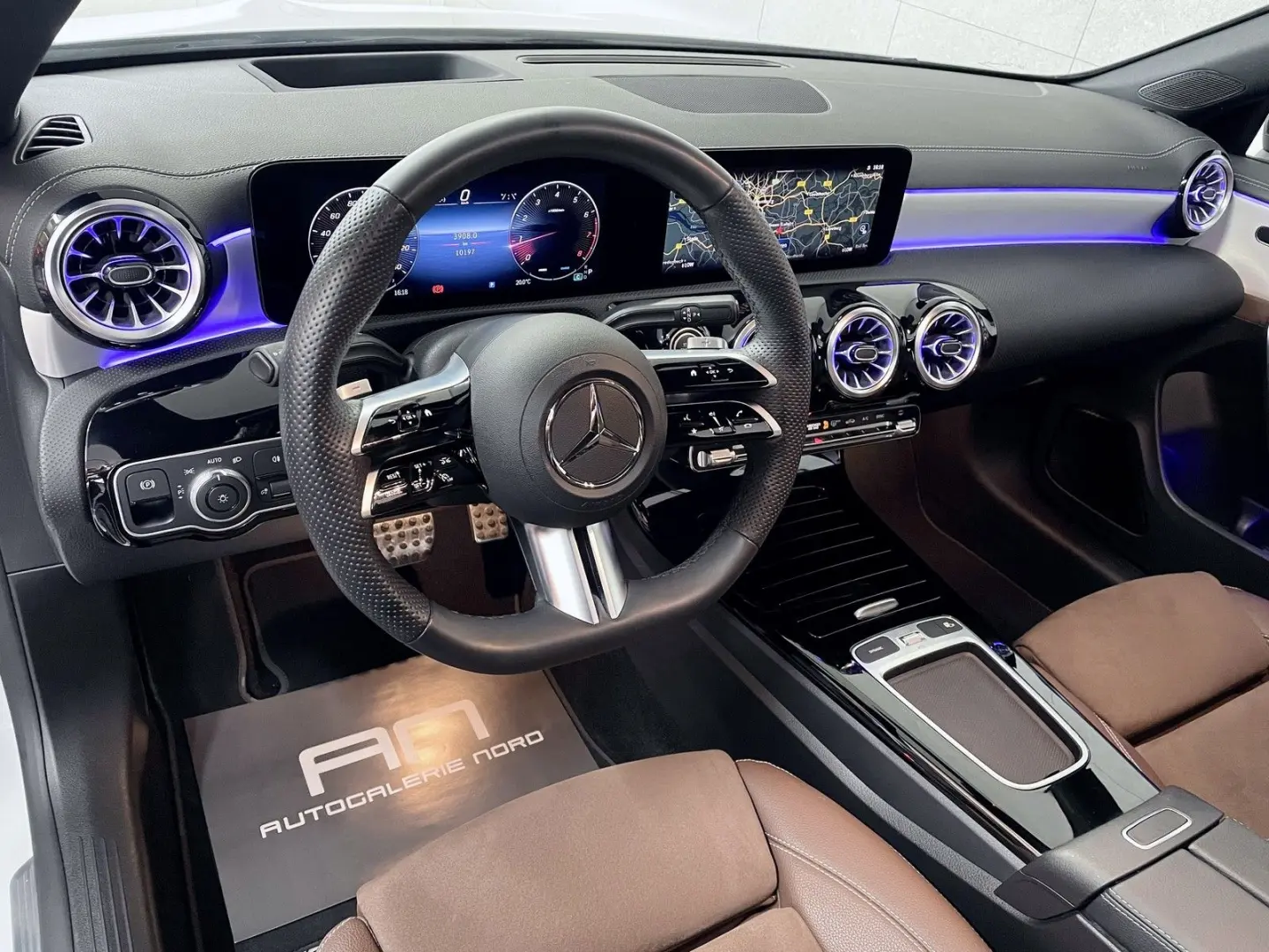 CLA 180 AMG Line Premium Plus - Full Package
