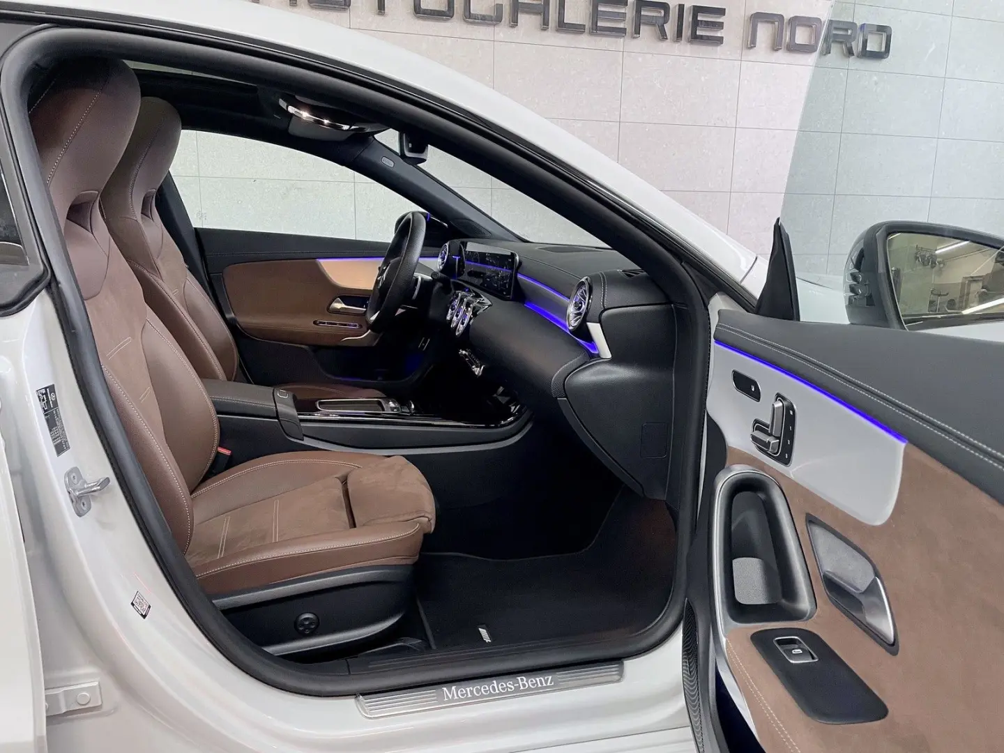 CLA 180 AMG Line Premium Plus - Full Package