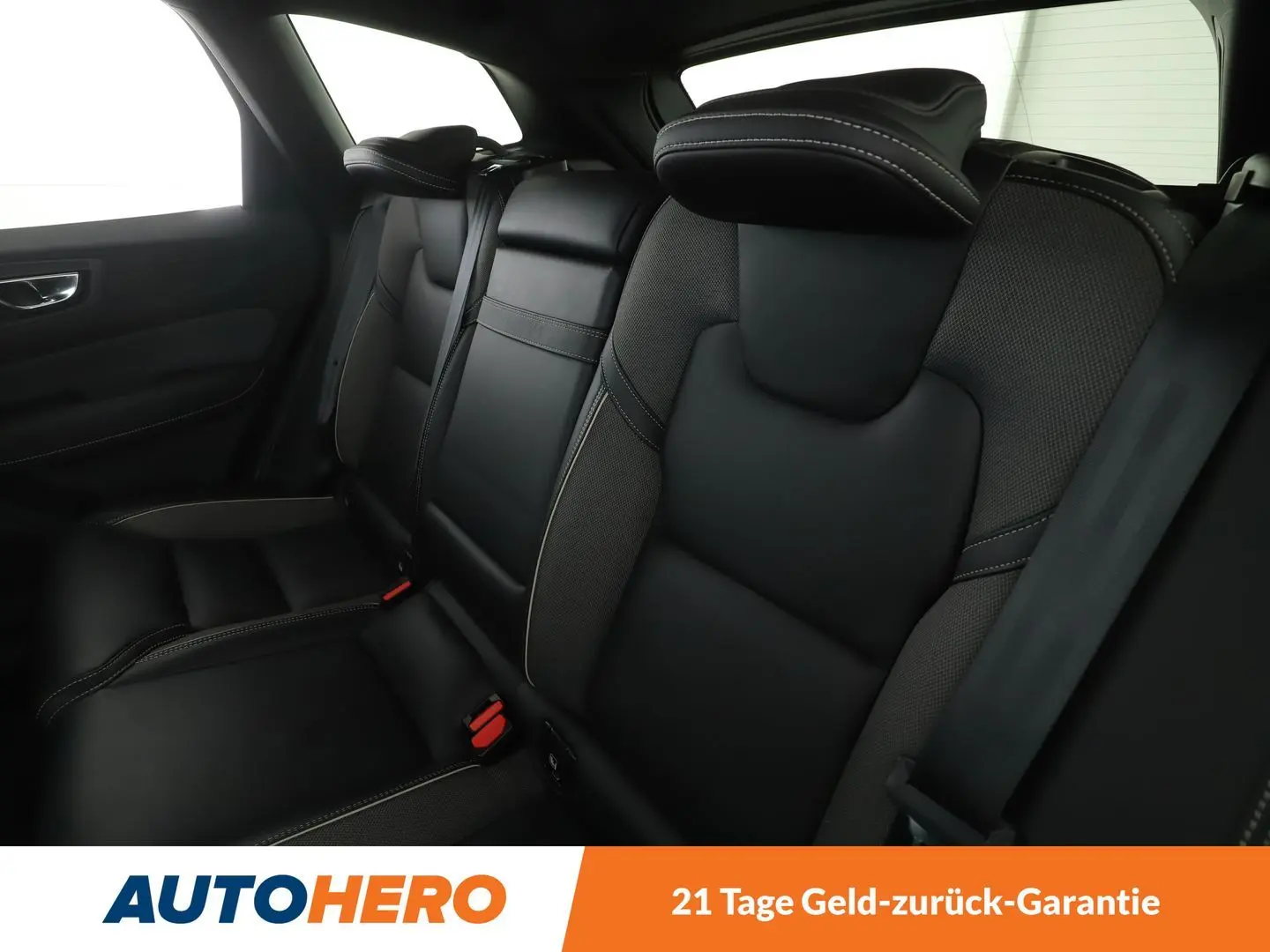 XC60 2.0 T4 R Design 2WD*NAVI*TEMPO*PDC*SHZ*ALU*