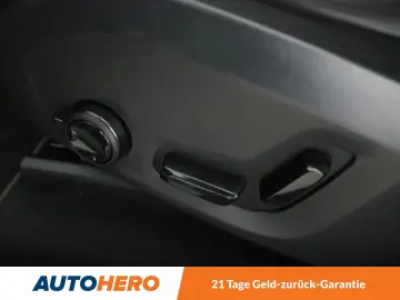 XC60 2.0 T4 R Design 2WD*NAVI*TEMPO*PDC*SHZ*ALU*