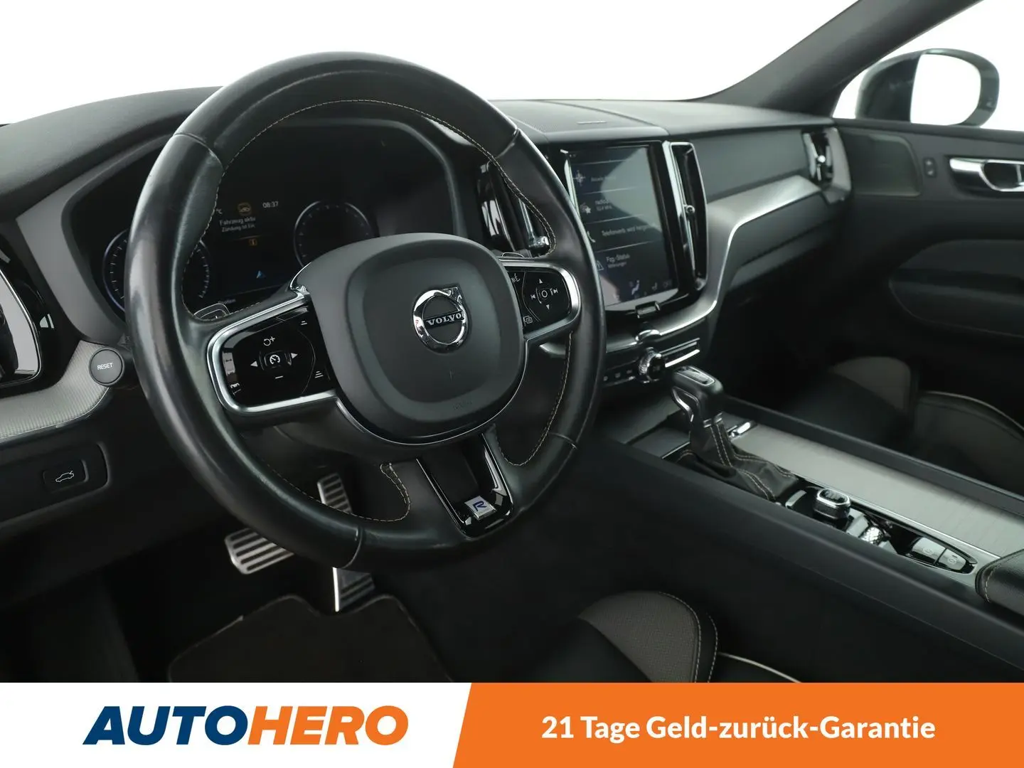 XC60 2.0 T4 R Design 2WD*NAVI*TEMPO*PDC*SHZ*ALU*