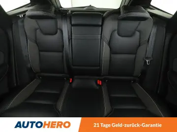 XC60 2.0 T4 R Design 2WD*NAVI*TEMPO*PDC*SHZ*ALU*
