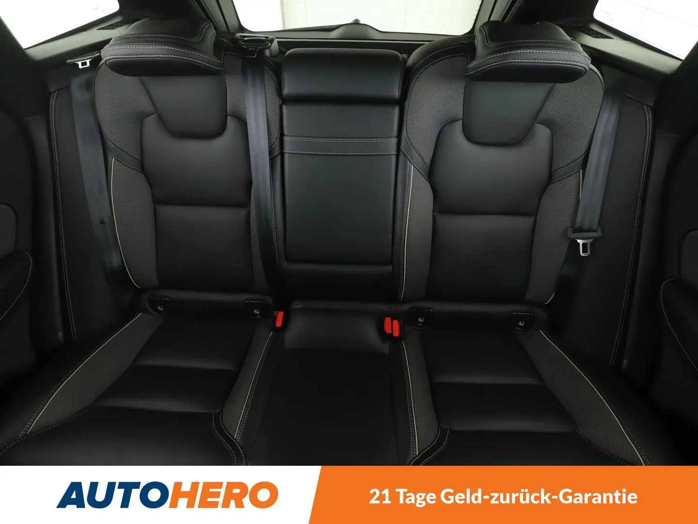 XC60 2.0 T4 R Design 2WD*NAVI*TEMPO*PDC*SHZ*ALU*