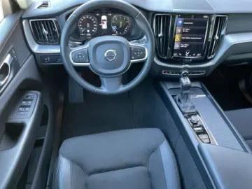 XC60 T4 2WD Monentum Pro Autom. Schiebedach, Nav