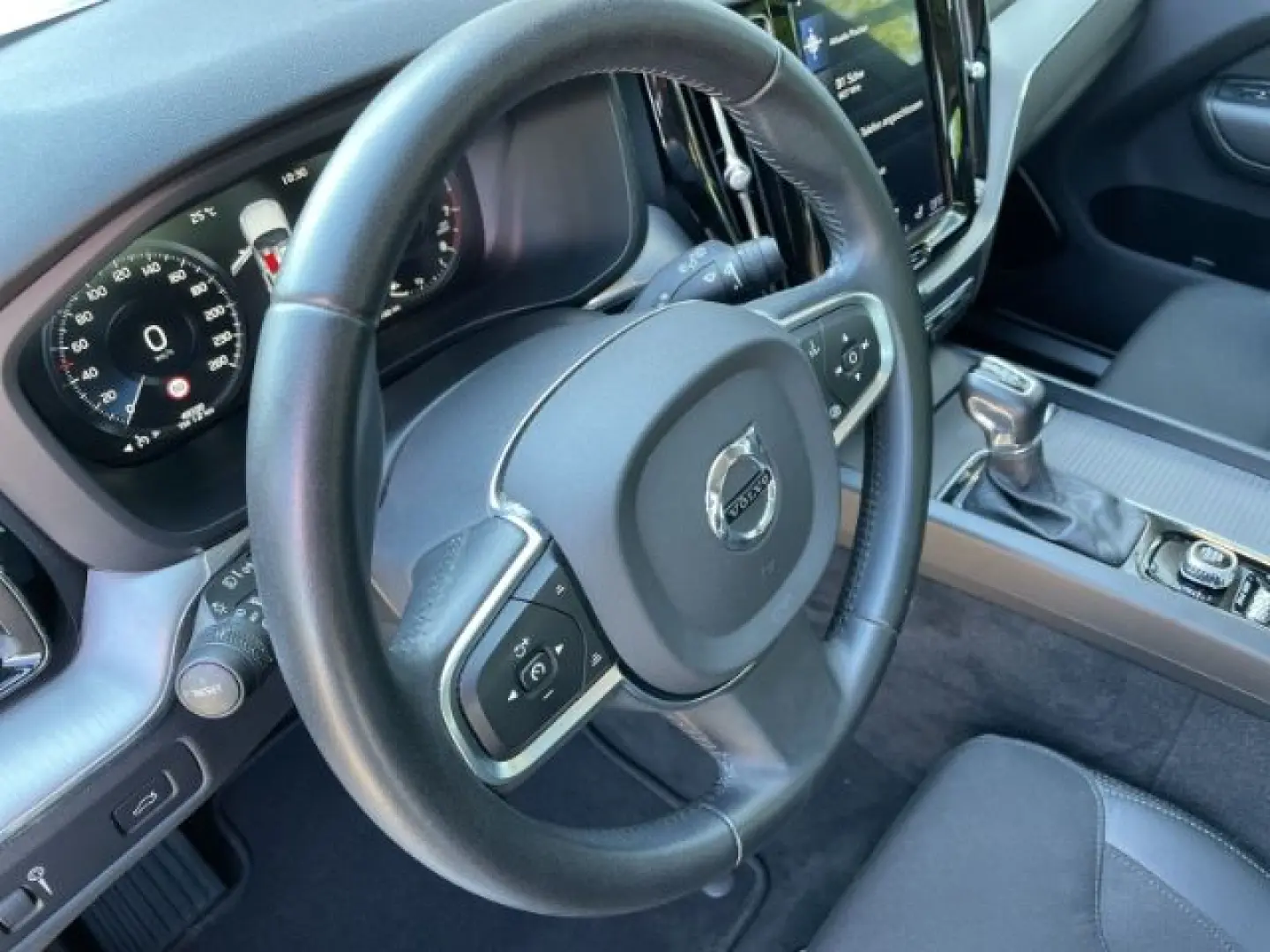 XC60 T4 2WD Monentum Pro Autom. Schiebedach, Nav