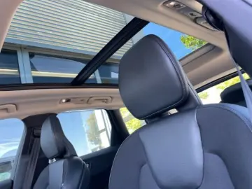 XC60 T4 2WD Monentum Pro Autom. Schiebedach, Nav