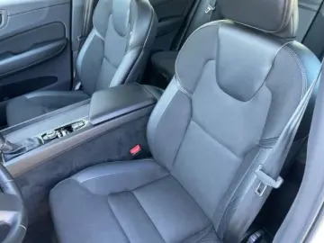 XC60 T4 2WD Monentum Pro Autom. Schiebedach, Nav