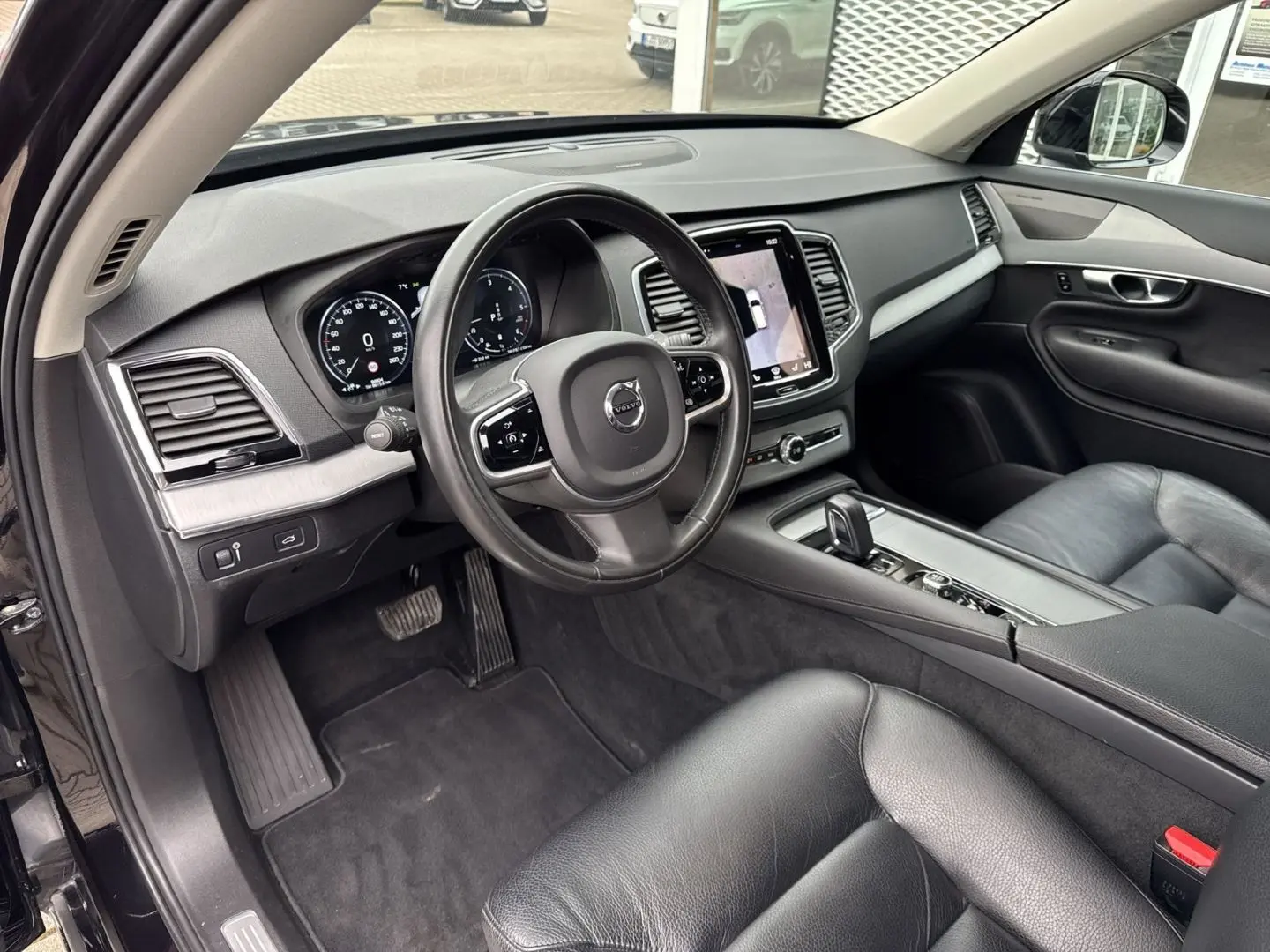 XC90 Momentum Pro B5D AWD StandHZG H&K Navi Lede