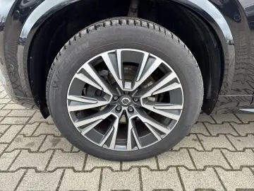 XC90 Momentum Pro B5D AWD StandHZG H&K Navi Lede
