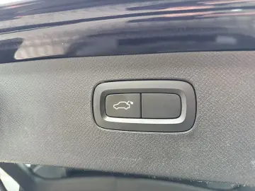 XC90 Momentum Pro B5D AWD StandHZG H&K Navi Lede