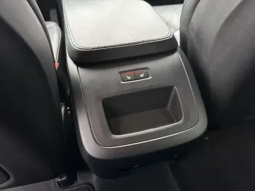 XC90 Momentum Pro B5D AWD StandHZG H&K Navi Lede