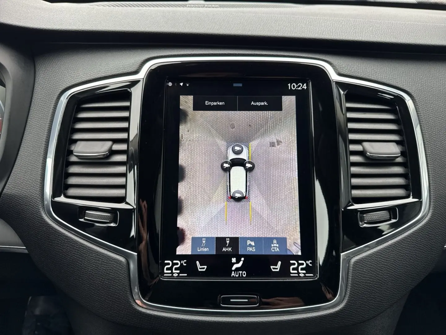 XC90 Momentum Pro B5D AWD StandHZG H&K Navi Lede