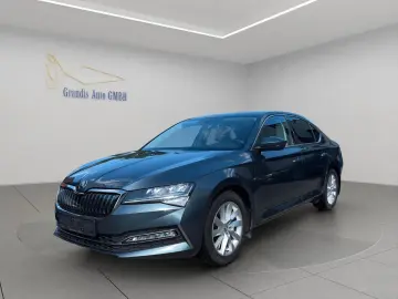 Superb Lim. Ambition iV NAVI SHZ KAMERA APPLECAR