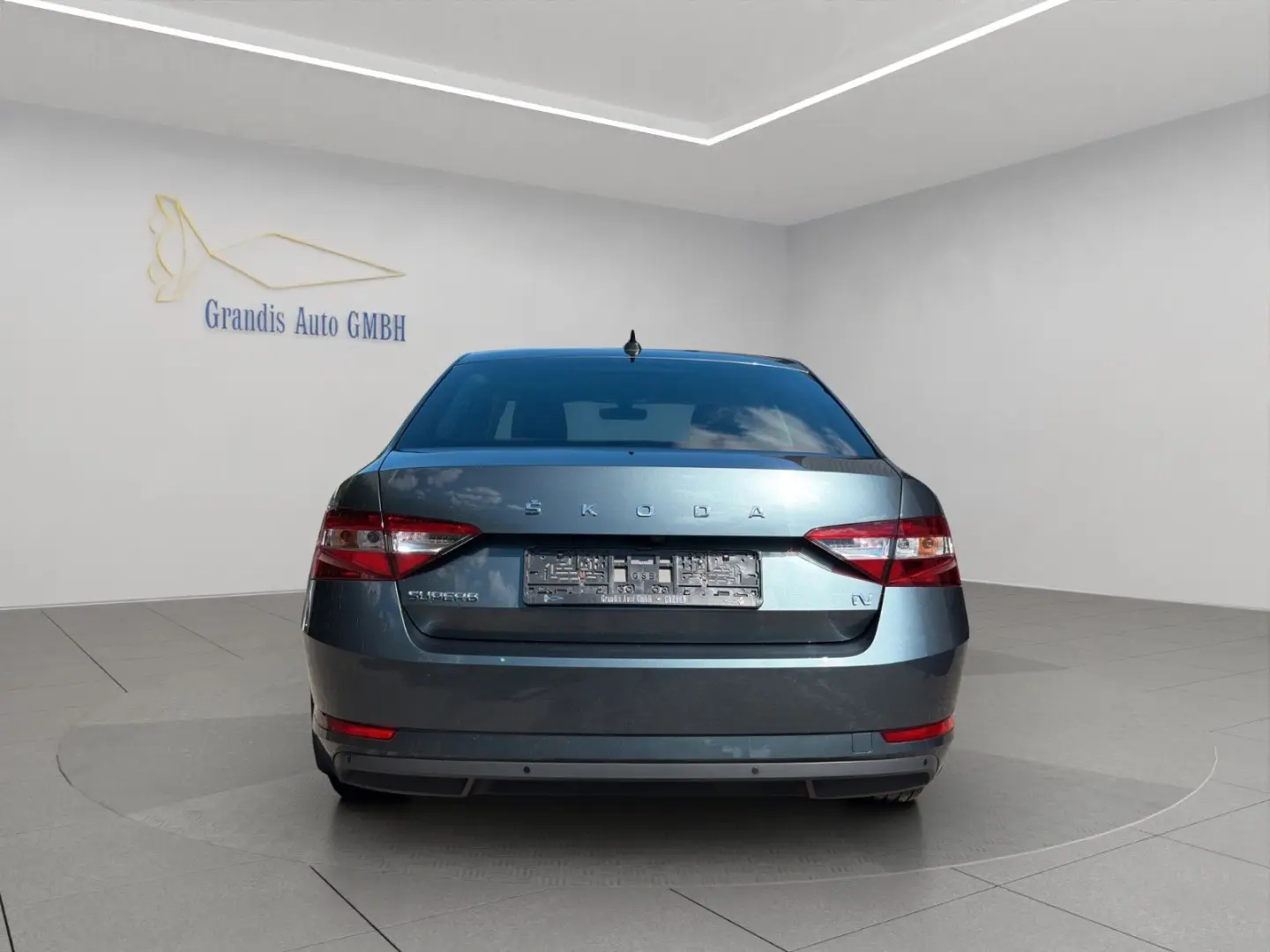 Superb Lim. Ambition iV NAVI SHZ KAMERA APPLECAR