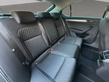 Superb Lim. Ambition iV NAVI SHZ KAMERA APPLECAR