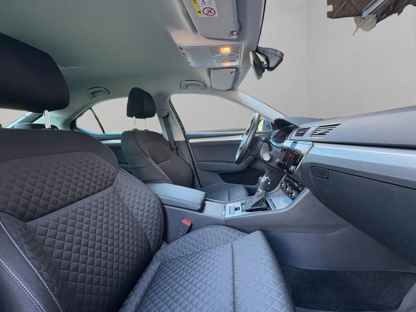 Superb Lim. Ambition iV NAVI SHZ KAMERA APPLECAR