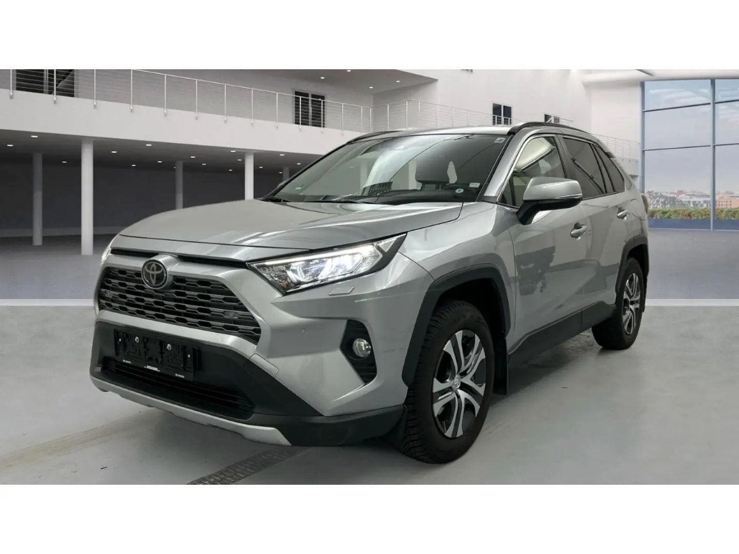 RAV 4 4x2 2.0 Valvematic AHK WR LED Kamera PDC