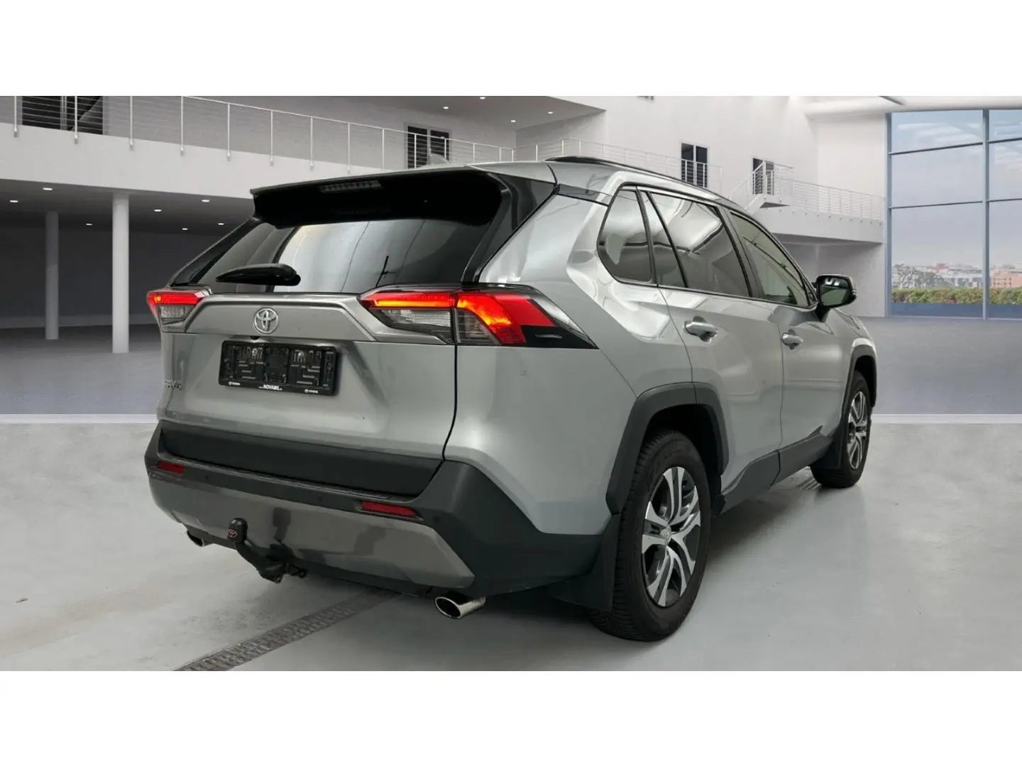RAV 4 4x2 2.0 Valvematic AHK WR LED Kamera PDC