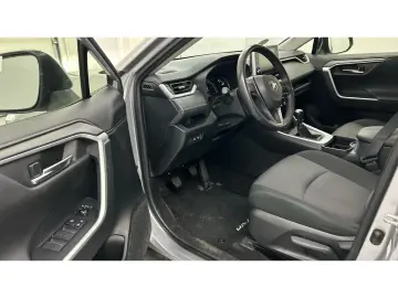 RAV 4 4x2 2.0 Valvematic AHK WR LED Kamera PDC