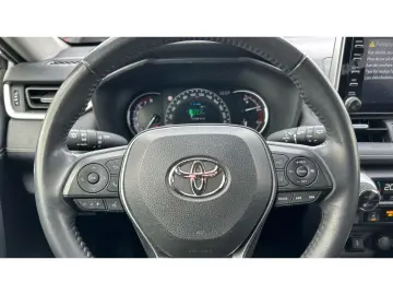 RAV 4 4x2 2.0 Valvematic AHK WR LED Kamera PDC
