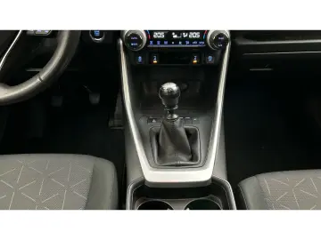 RAV 4 4x2 2.0 Valvematic AHK WR LED Kamera PDC