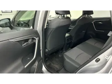 RAV 4 4x2 2.0 Valvematic AHK WR LED Kamera PDC