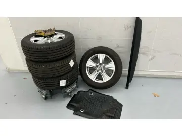 RAV 4 4x2 2.0 Valvematic AHK WR LED Kamera PDC