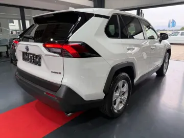 RAV4 Hybrid 4x2 1-Hand/R-Kamera/ACC/LED/MM-Touch