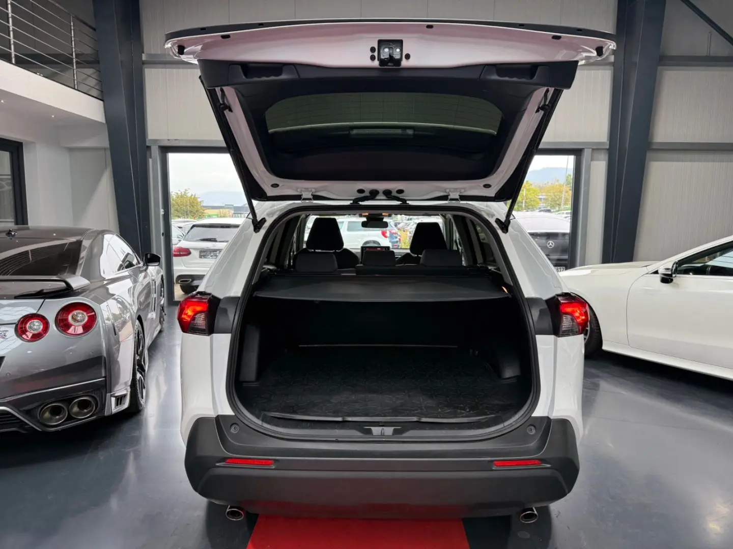 RAV4 Hybrid 4x2 1-Hand/R-Kamera/ACC/LED/MM-Touch