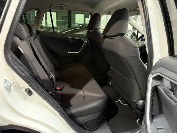 RAV4 Hybrid 4x2 1-Hand/R-Kamera/ACC/LED/MM-Touch