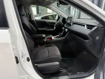 RAV4 Hybrid 4x2 1-Hand/R-Kamera/ACC/LED/MM-Touch