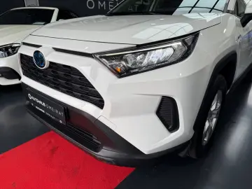 RAV4 Hybrid 4x2 1-Hand/R-Kamera/ACC/LED/MM-Touch