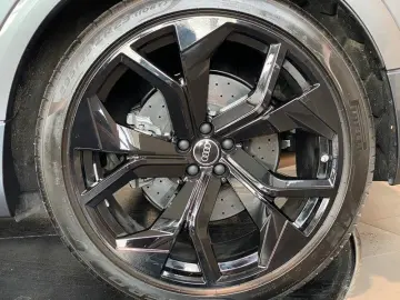 RSQ8 DynamikPlus Pano Sbel B&O HUD AHK RS-Abgas