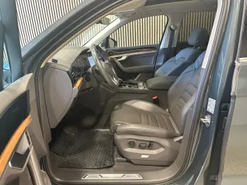 Touareg 3.0 V6 TDI 4Motion Leder|AHK|Pano|Luftfe