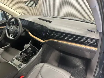 Touareg 3.0 V6 TDI 4Motion Leder|AHK|Pano|Luftfe