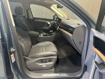 Touareg 3.0 V6 TDI 4Motion Leder|AHK|Pano|Luftfe