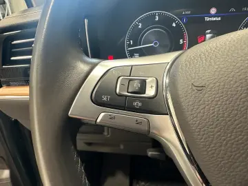 Touareg 3.0 V6 TDI 4Motion Leder|AHK|Pano|Luftfe