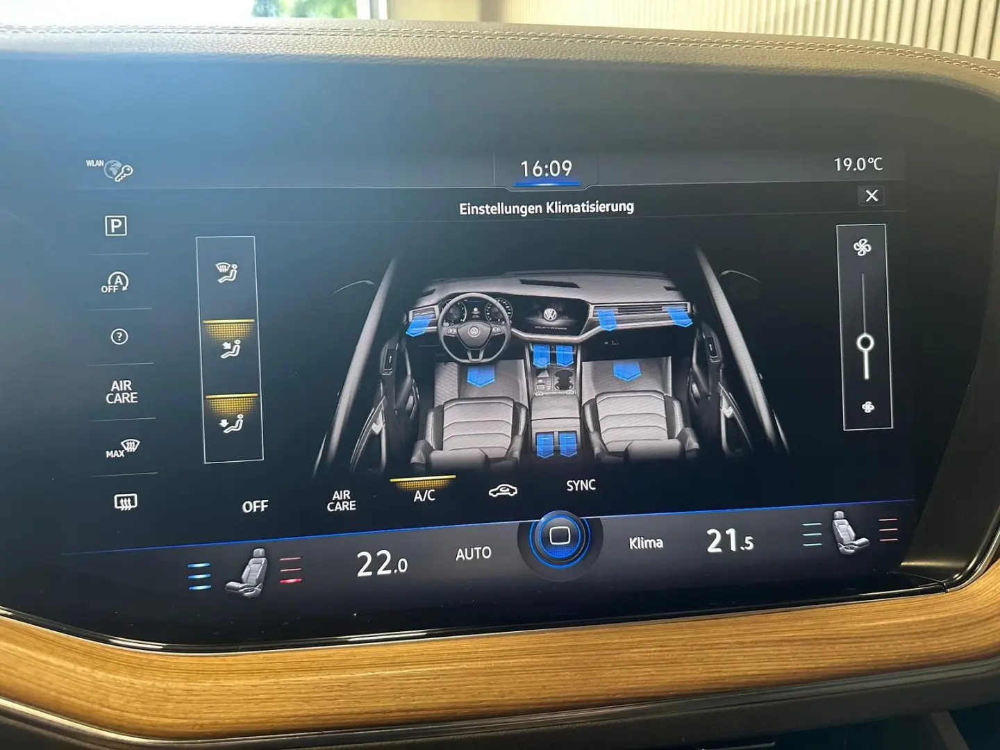 Touareg 3.0 V6 TDI 4Motion Leder|AHK|Pano|Luftfe