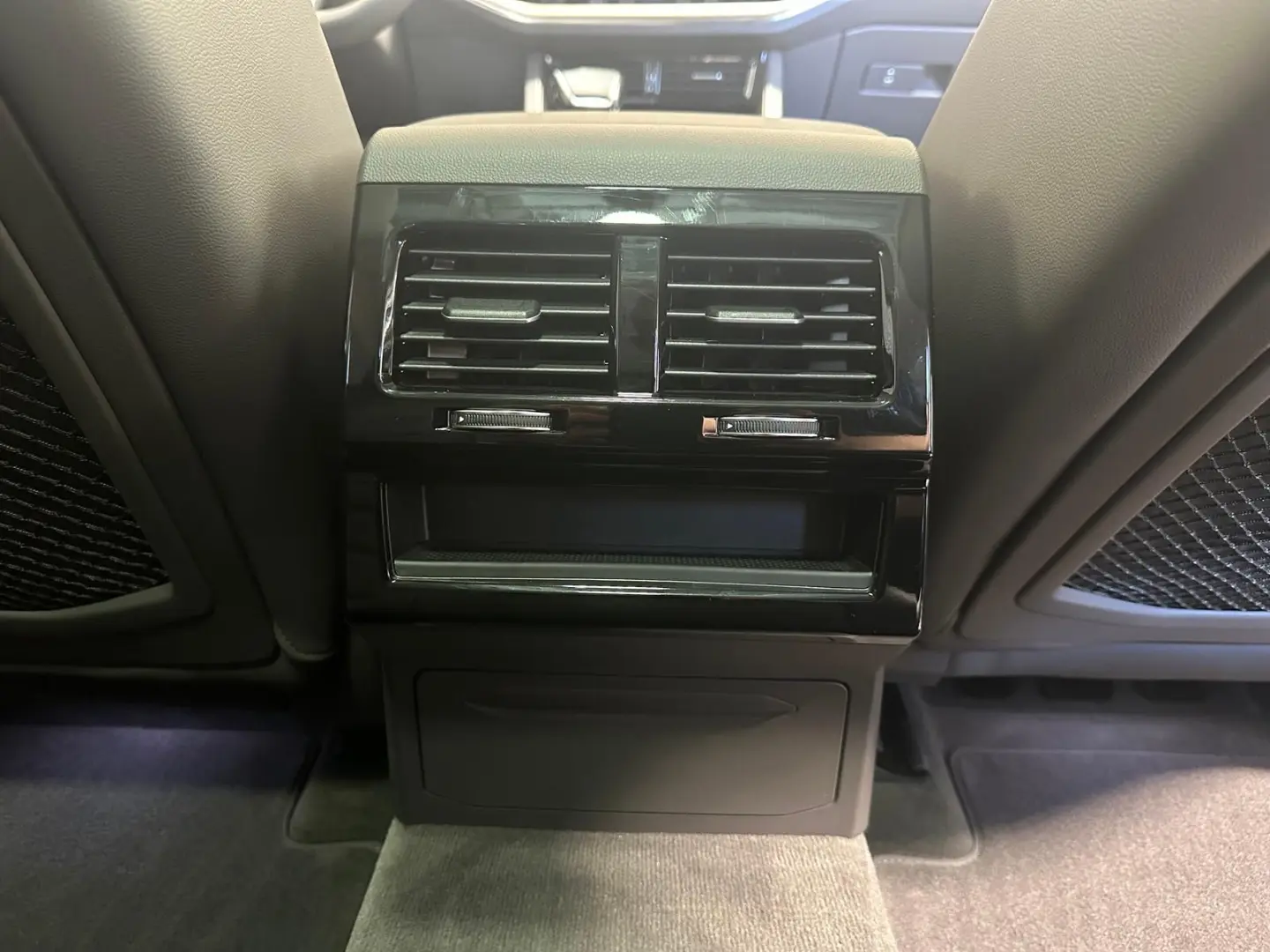 Touareg 3.0 V6 TDI 4Motion Leder|AHK|Pano|Luftfe