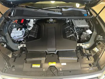 Touareg 3.0 V6 TDI 4Motion Leder|AHK|Pano|Luftfe