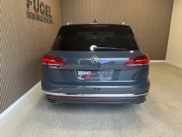 Touareg 3.0 V6 TDI 4Motion Leder|AHK|Pano|Luftfe