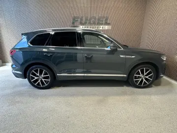 Touareg 3.0 V6 TDI 4Motion Leder|AHK|Pano|Luftfe